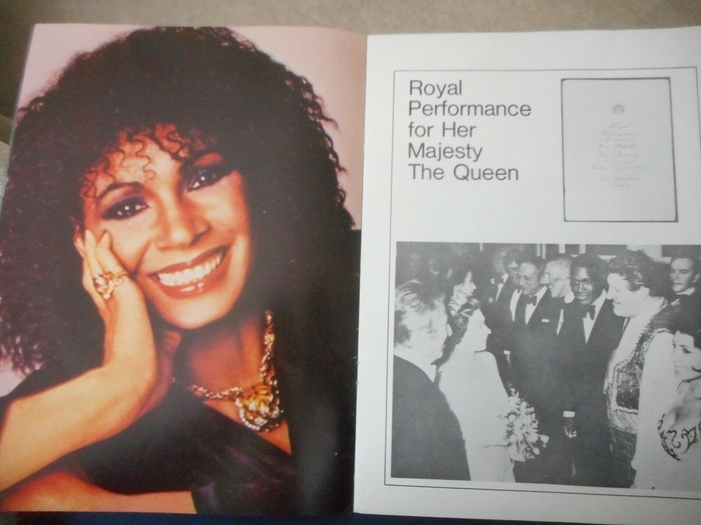 SHIRLEY BASSEY CARNEGIE HALL PROGRAM OCT 3 1981