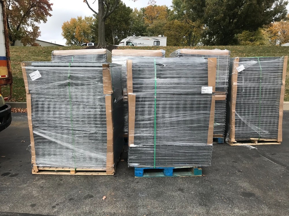 New Waterfall Wire Mesh Decking 42D x 58W