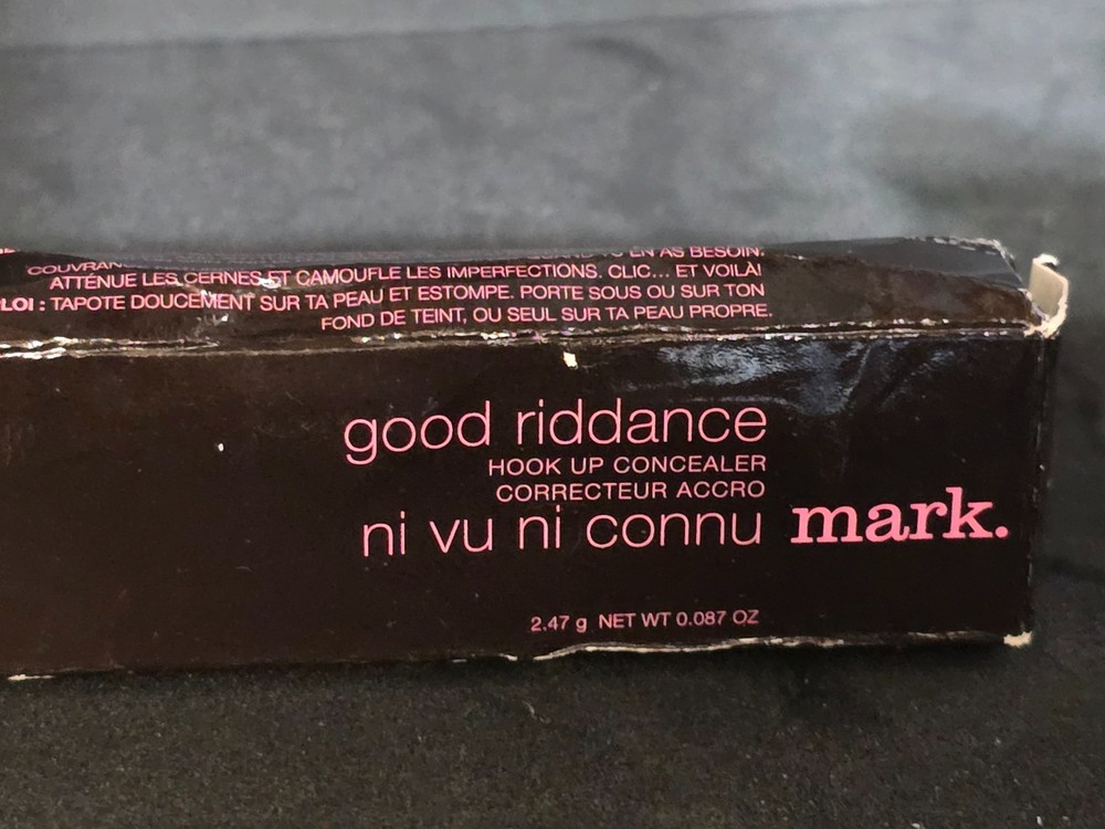 Avon Mark Good Riddance Hook Up Concealer ~ Medium / Deep