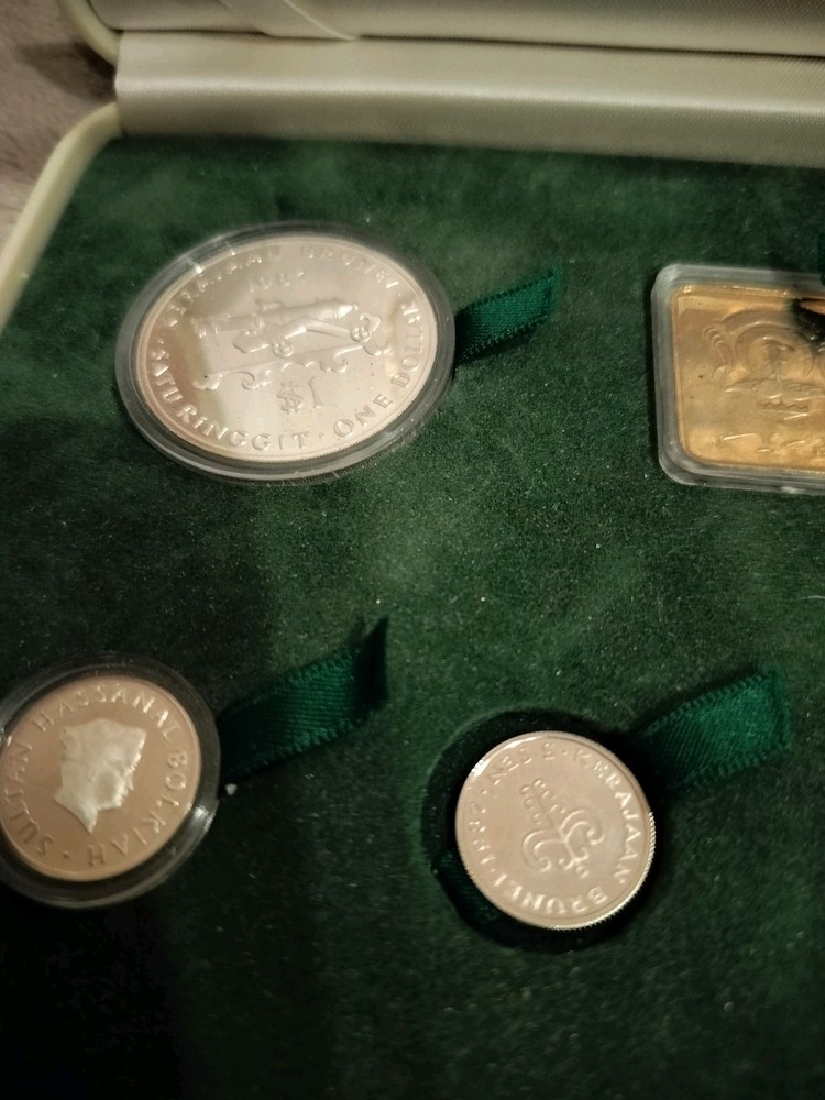 1987 Brunei Silver Coin Set