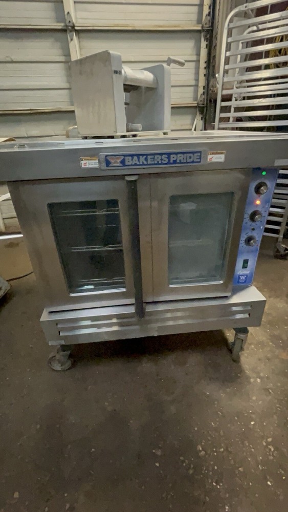 Bakers Pride Oven
