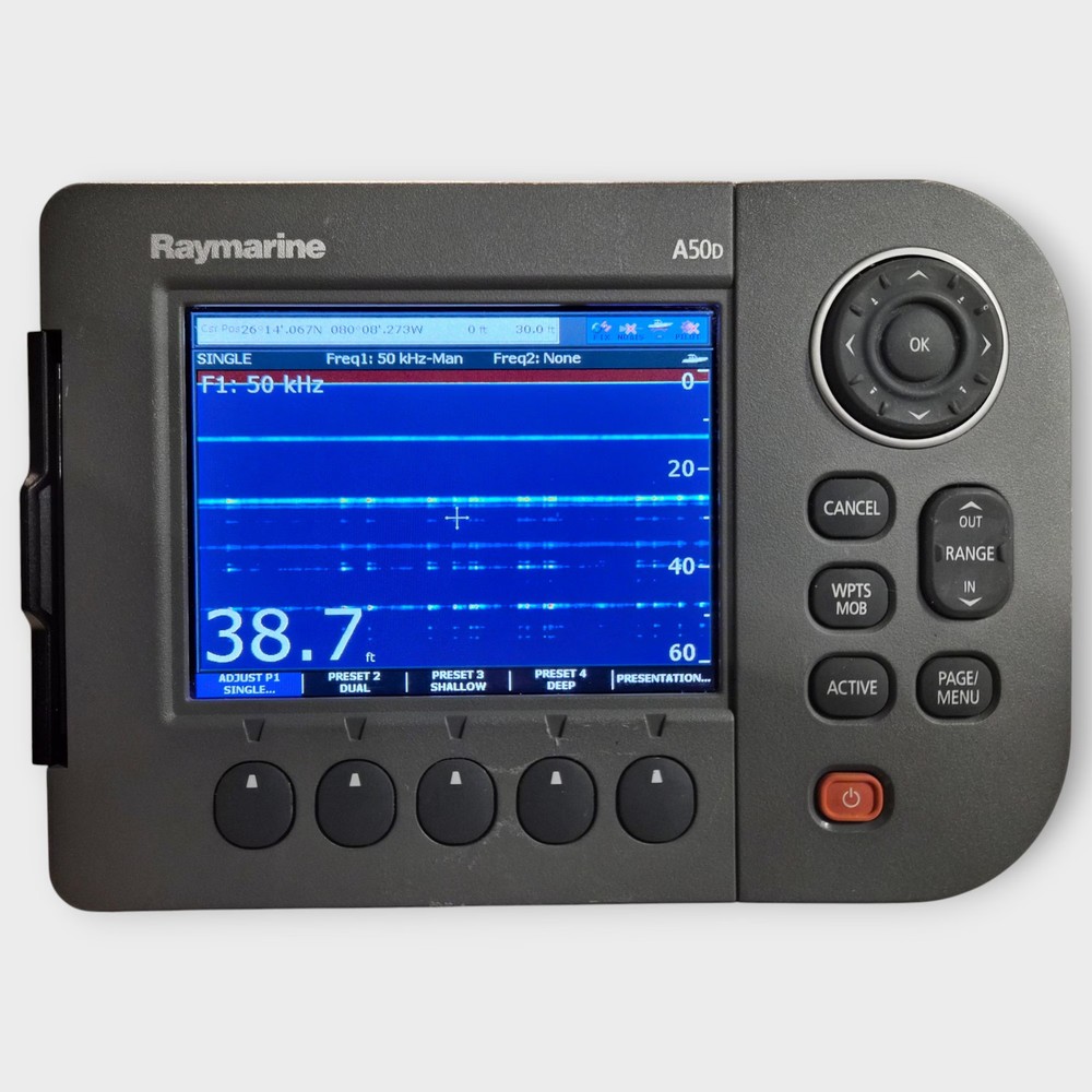 Raymarine A50D Multifunction Chartplotter Display -E62186- w/ Sun Cover - Tested