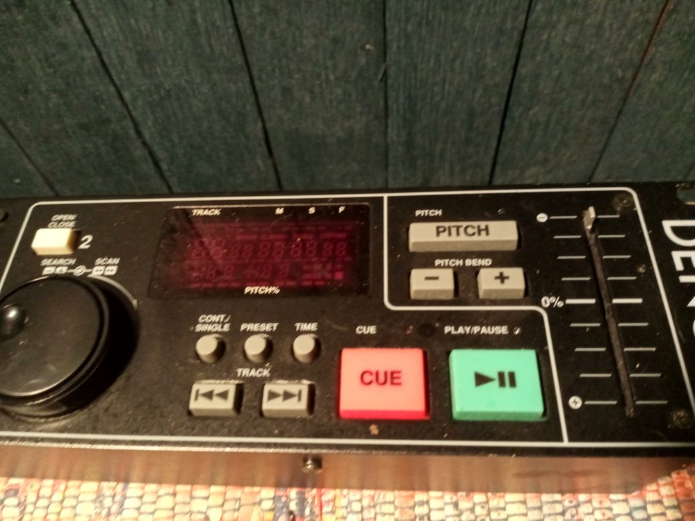 Controller's for DJs :: DN-2000F MK-III & Denon DN-2100F. UNTESTED