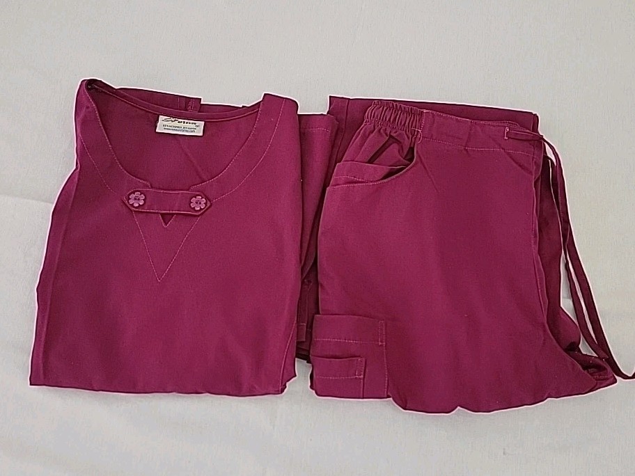 Reina Scrub Set Woman’s M Medium, Red