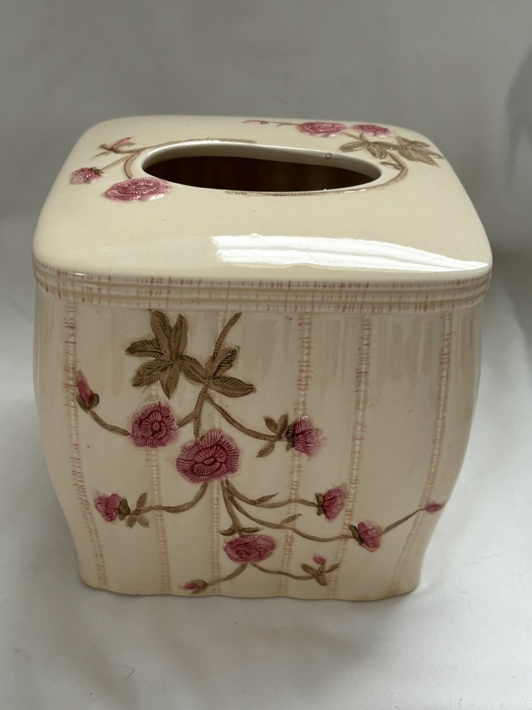 Rose Garden "Natural" Ceramic Tissue Cover