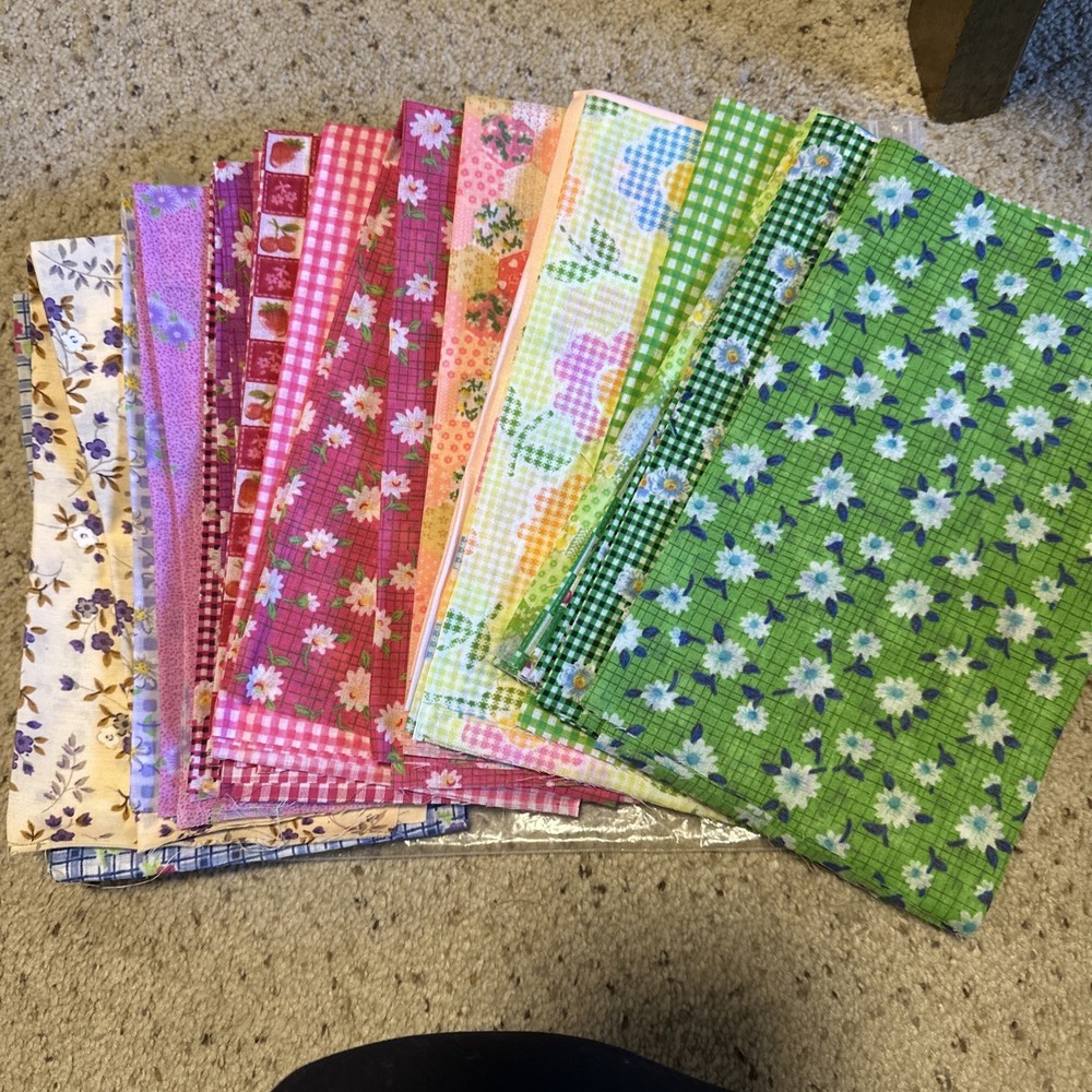 Fabric Lot, Mostly Fat Quarters, Some Small Squares