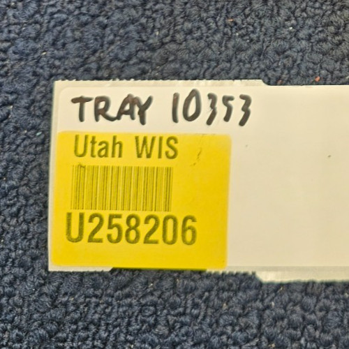 CAT 8G-2019: Machine Frame Grab Handle