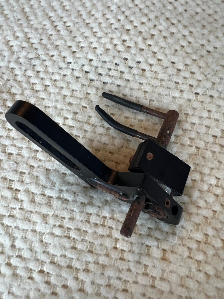 HHA Dual Prong Flipper Rest