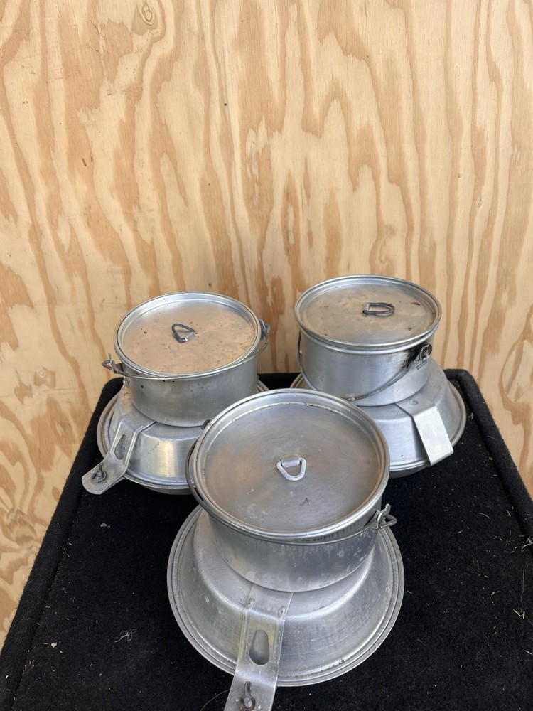 Three  Aluminum nesting mess kits