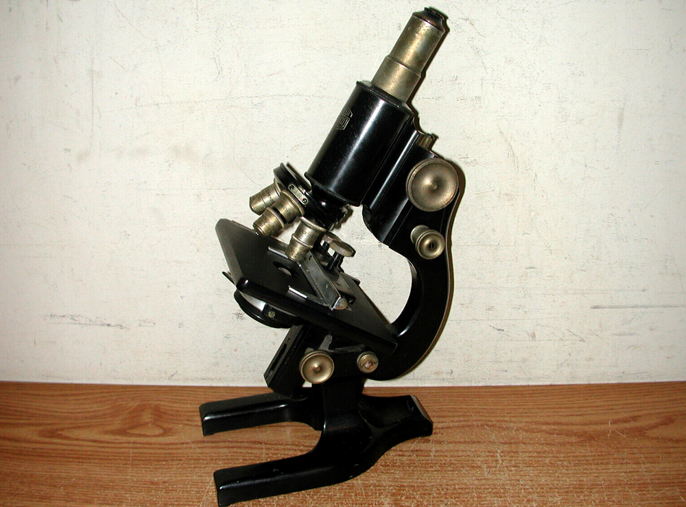 VINTAGE SPENCER BUFFALO CAST IRON BLACK MICROSCOPE #131942