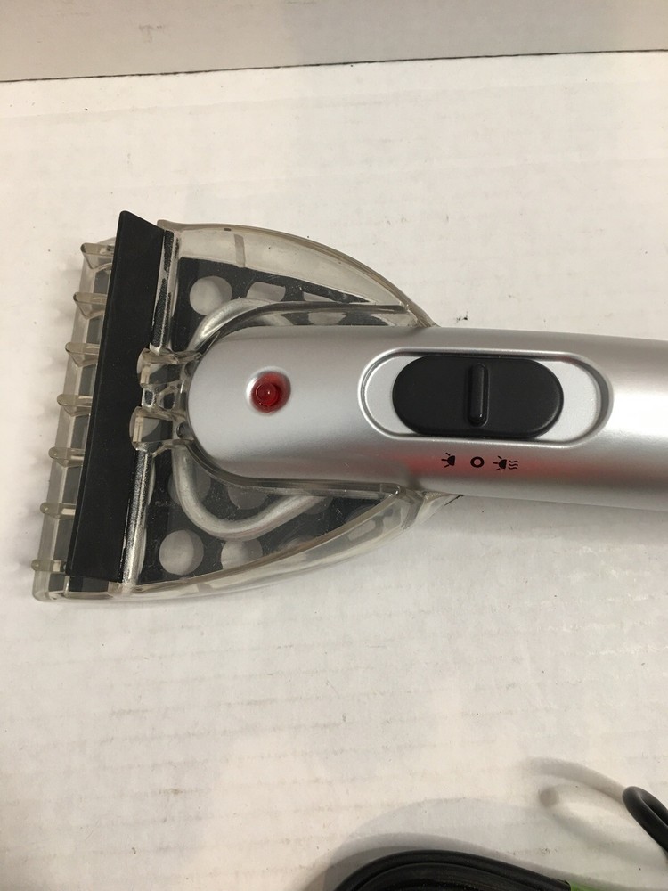 Magic Scraper Heated Ice Scraper SILVER NEW with BLACK POUCH CASE & CORD