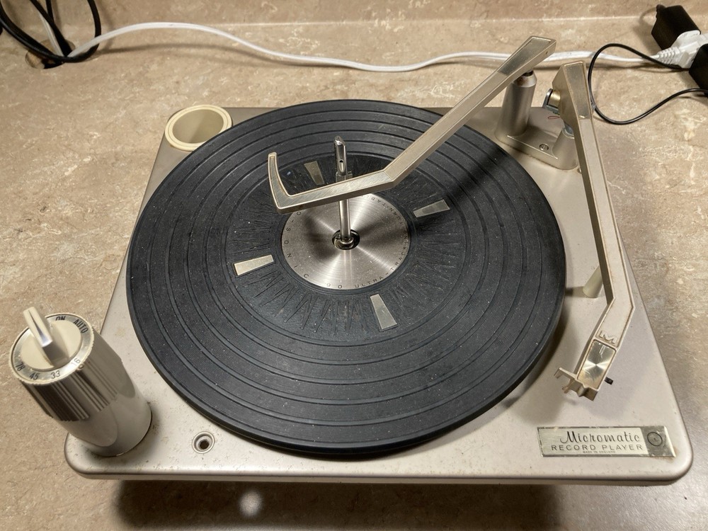 Vintage Micromatic W620 02-01 Record Player Changer Untested. Read Description