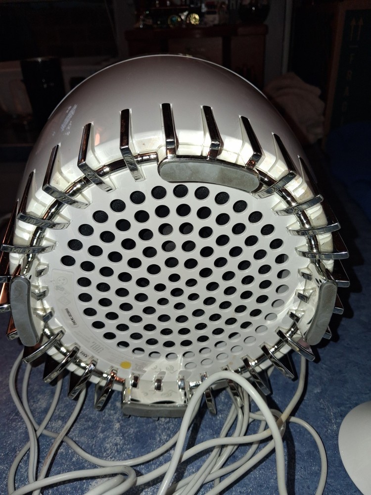 JBL Encounter 2.1 Multimedia Speaker System White Large Egg Alien Speaker Works!