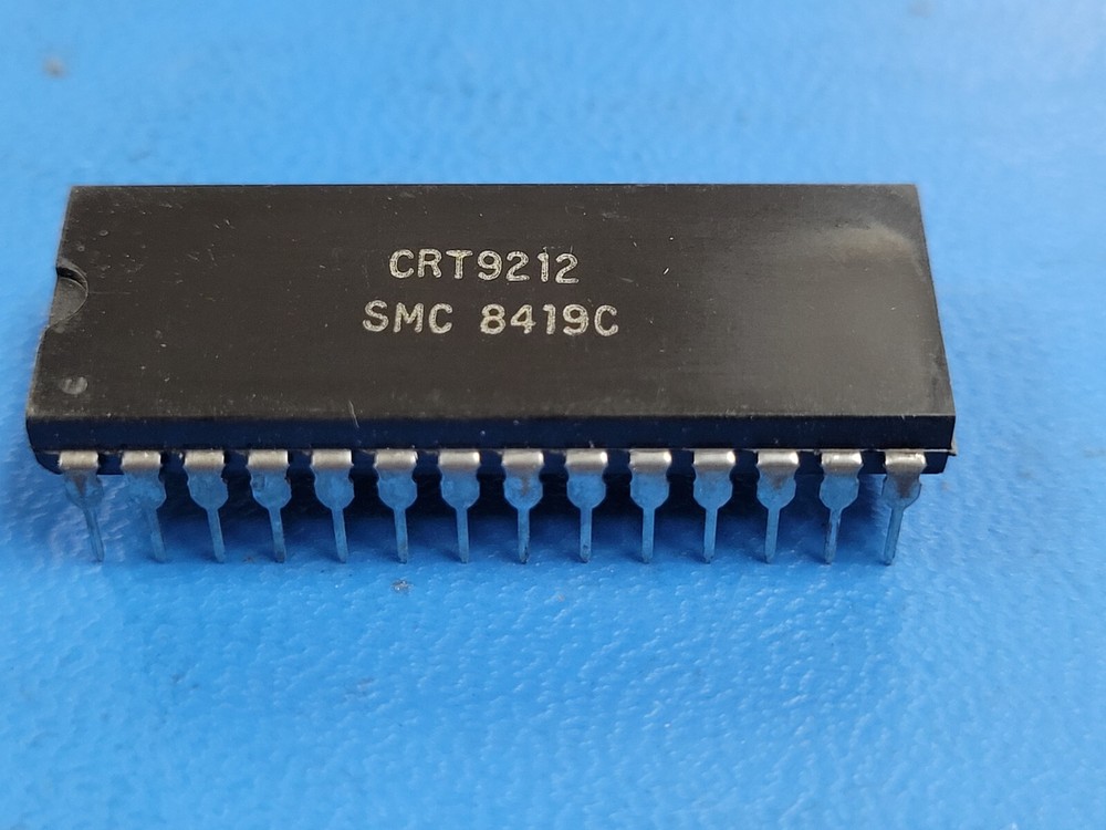 (1 PC) CRT9212 SMC Buffer Amplifier, MOS, DIP28