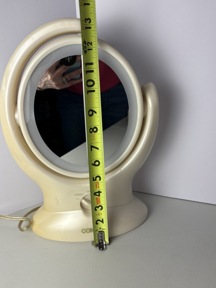 CONAIR Lighted Dual-Sided Vanity Mirror Model BE36 with 4 Light Settings