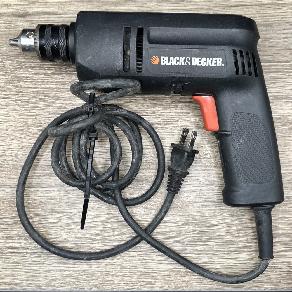 BLACK & DECKER 7152 DRILL (PSN033815)