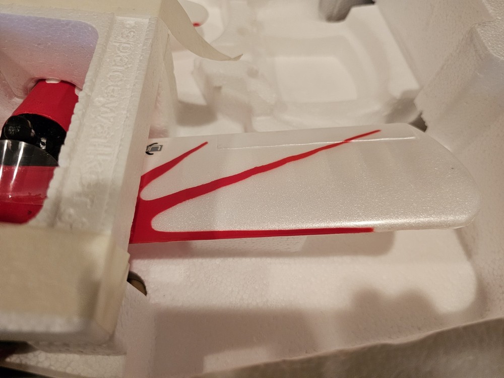Horizon Hobby E-Flite. UMX Spacewalker. Micro Flying Foam Airplane.