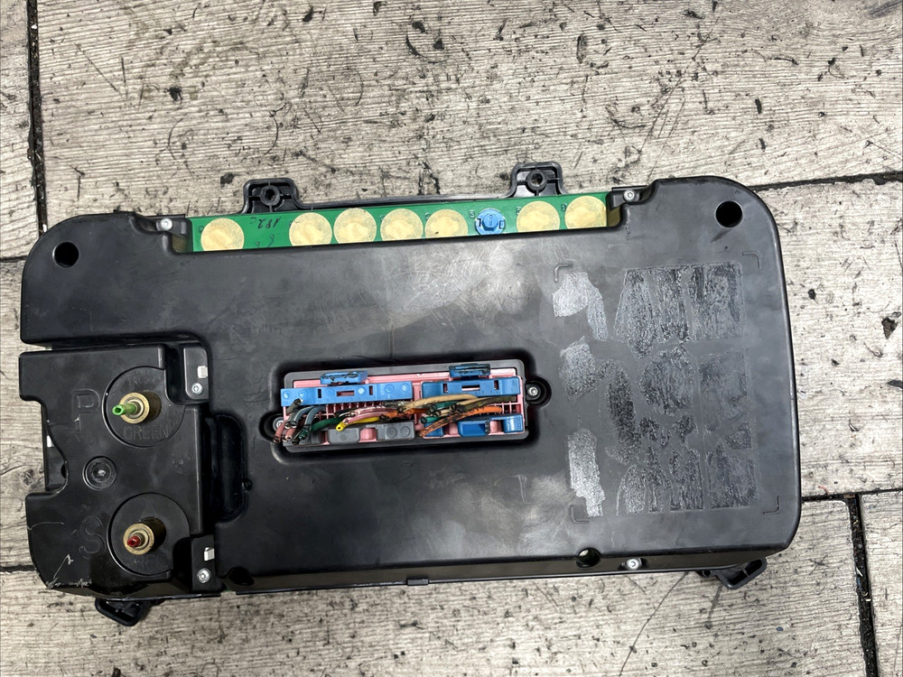 FREIGHTLINER CASCADIA INSTRUMENT CLUSTER - MISSING PART NUMBER