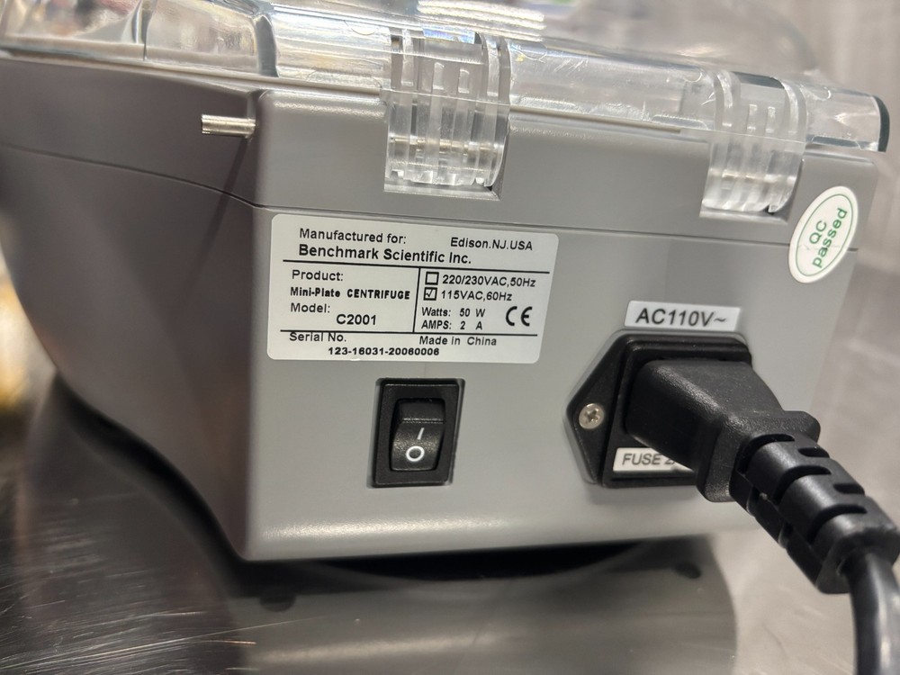 VWR Mini-Plate Centrifuge C2001