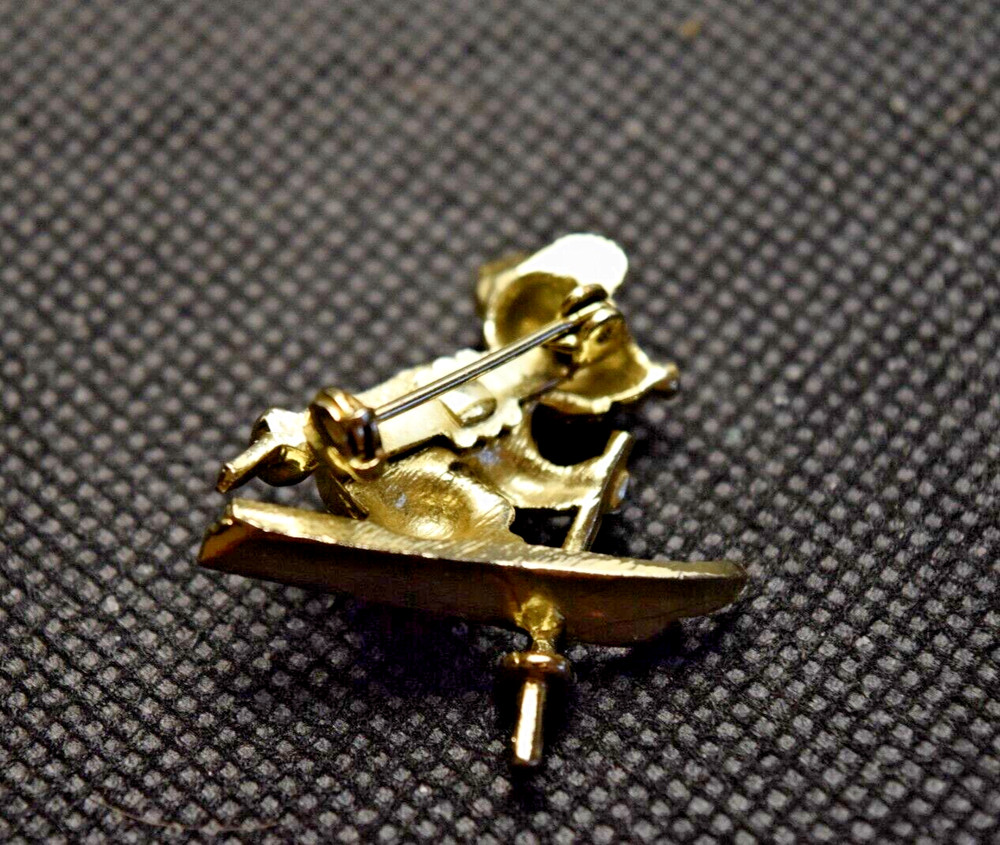 Skiing Mouse Brooch Ski Pin