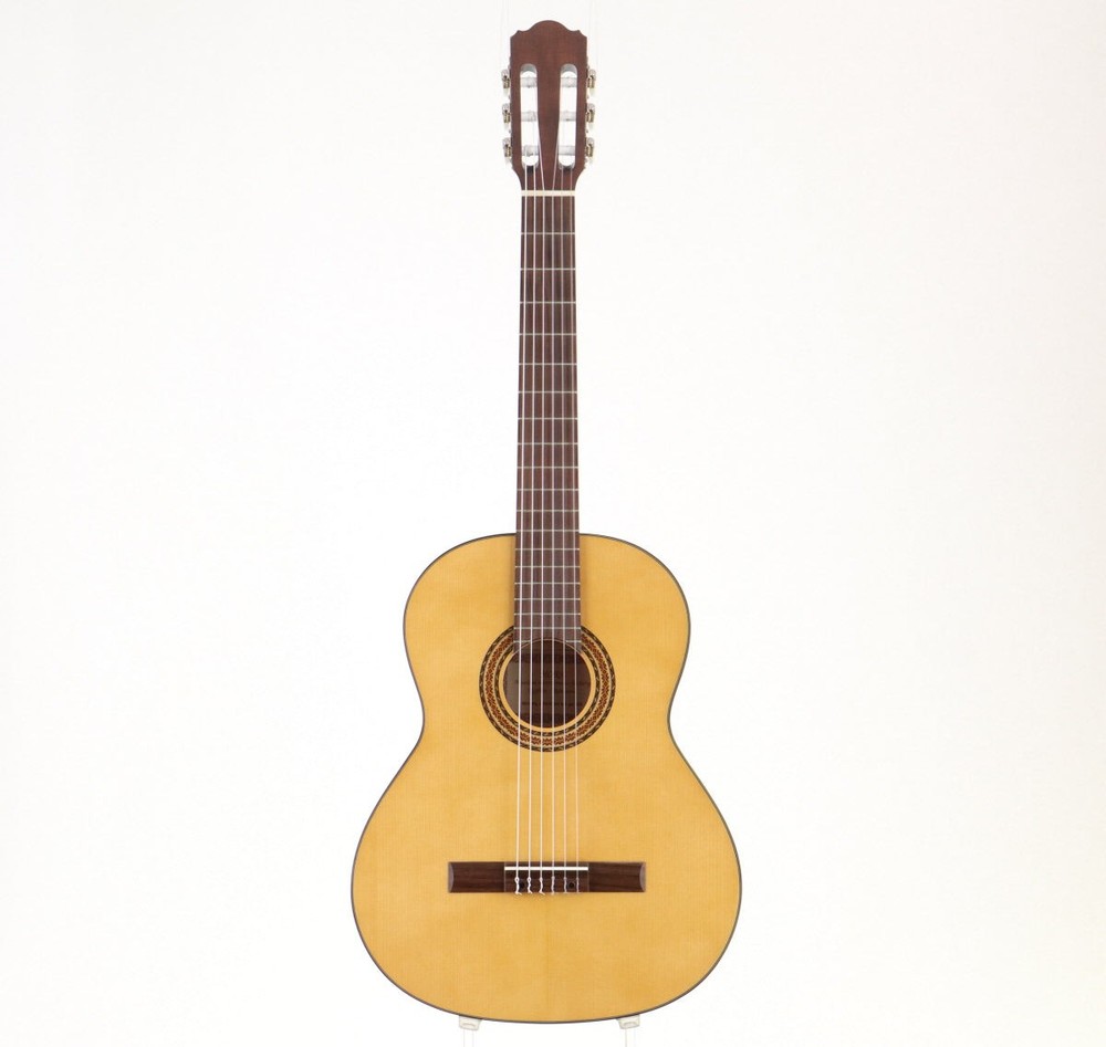 Hora Spanish 4/4 Spruce 650mm All Solid Wood