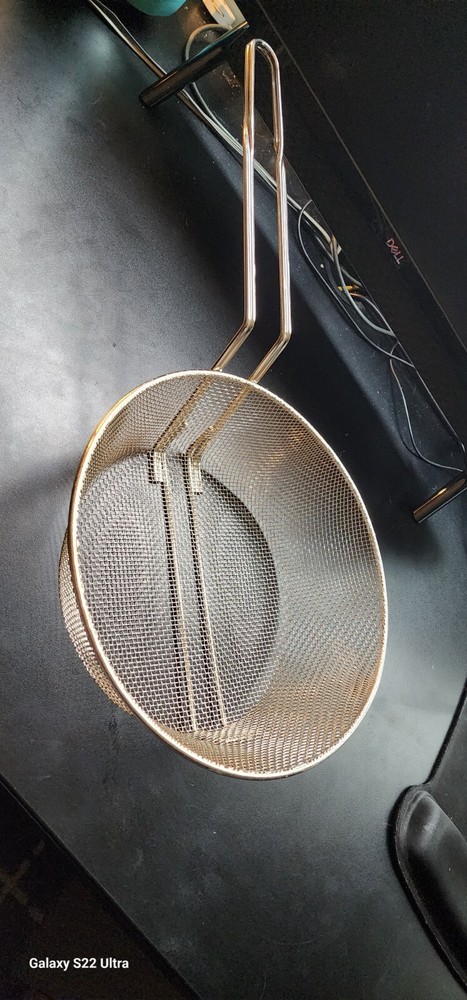 Winco MSB-10M, 10-Inch Medium Mesh Culinary Basket