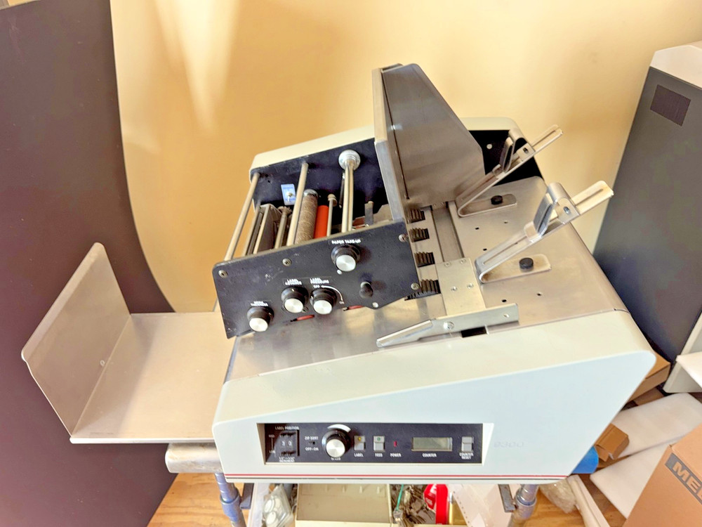 Astro ATS-9300 Automatic Labeling and Tab Machine, New rollers,belts, etc. SEE !