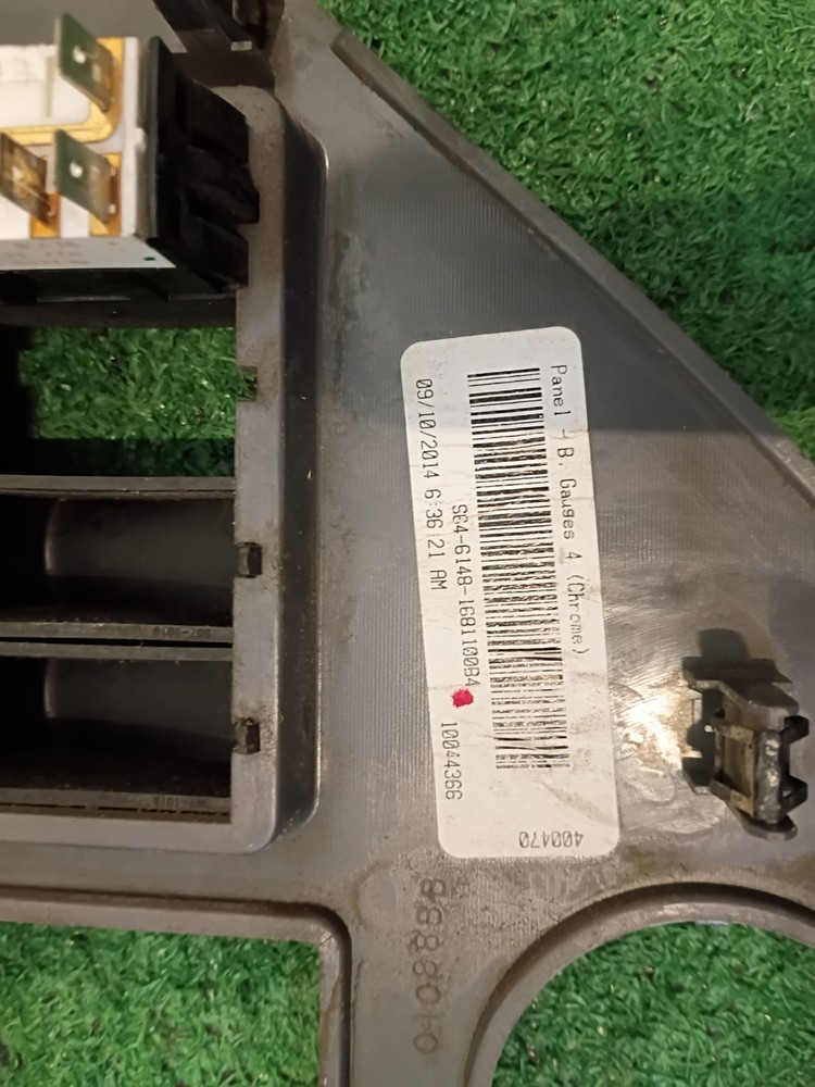 Peterbilt Center Dash w/Guages