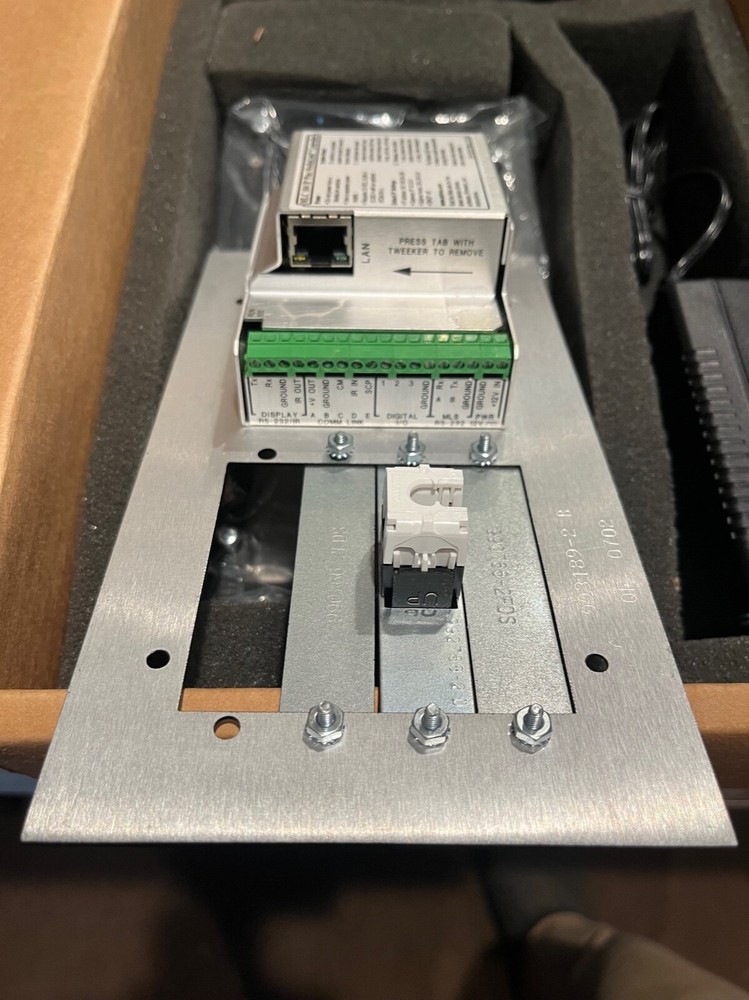 Extron MLC 104 IP Plus AAP BLK