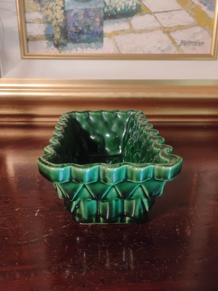 MCM UPCO USA 101 - 7" Green Rectangular Planter