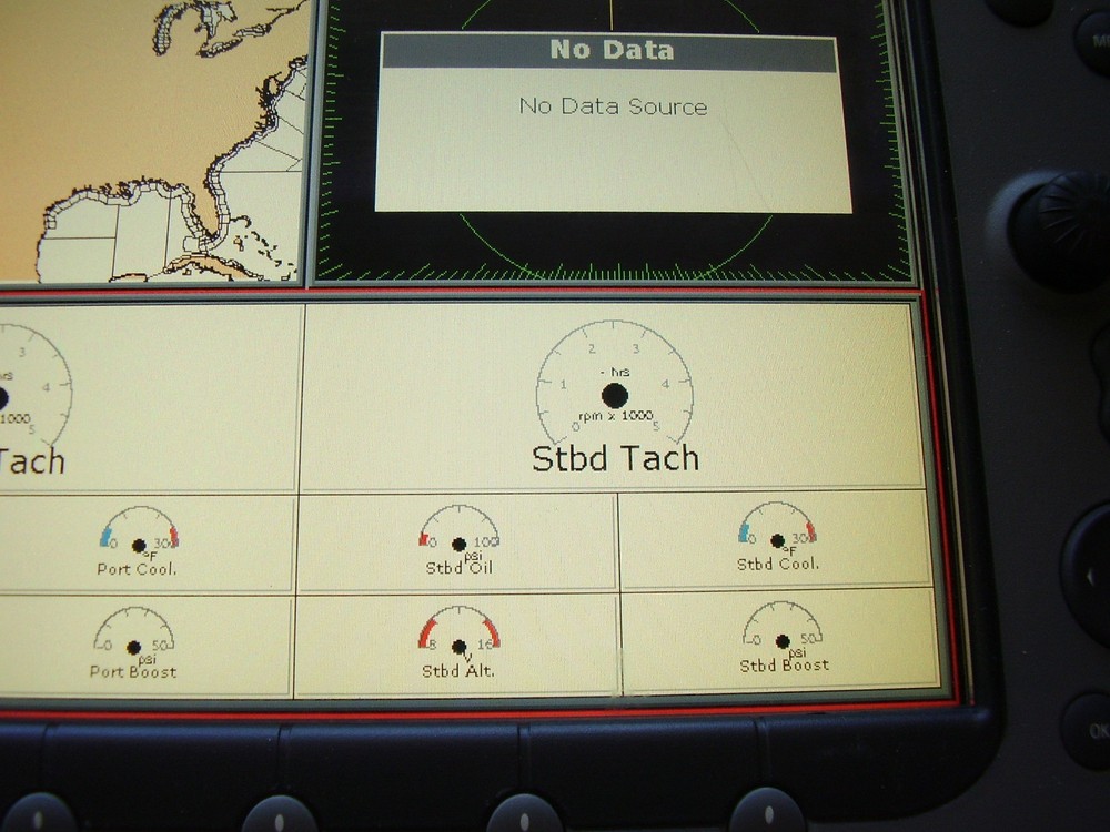 Raymarine E120 Classic Chartplotter & MFD Display; Works Great