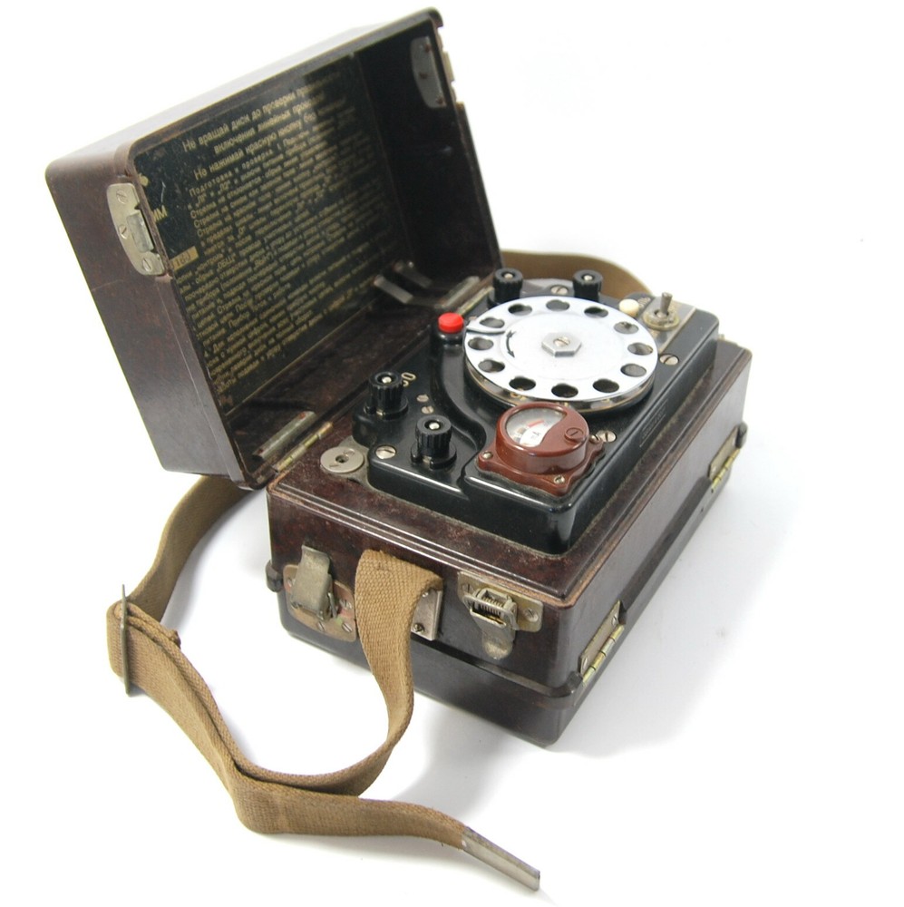 Rare Ex-Army Bakelite Blasting Machine Military Detonator Dynamo Miners Soviet