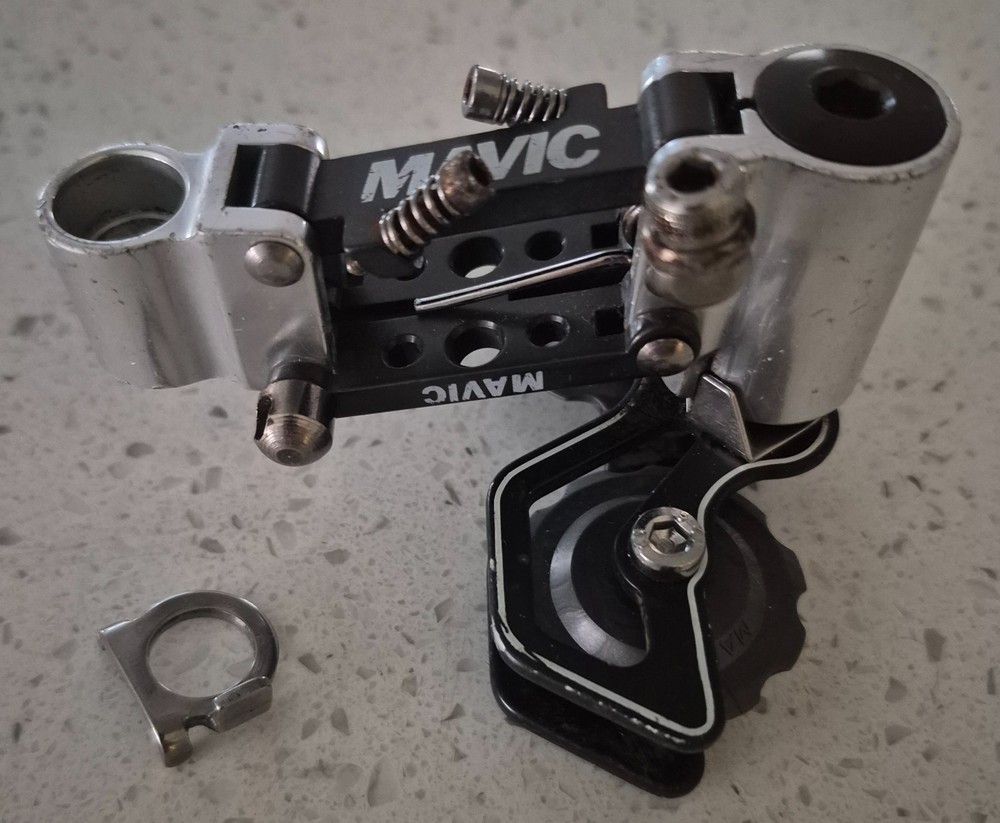 Mavic 851 SSC Rear Derailleur missing mounting bolt