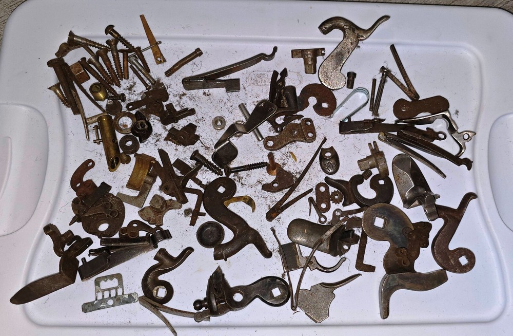 MIXED LOT ORIGINAL BLACK POWDER MUZZLE LOADER FLINT LOCK PARTS MUZZLELOADER