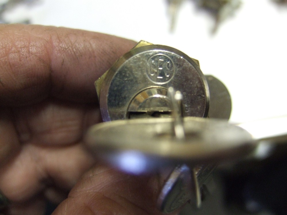 Bally bingo pinball WURLITZER LOCKS AND KEYS (3)