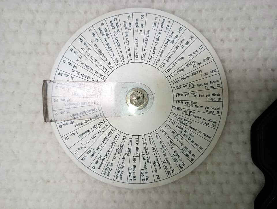 VINTAGE ANTIQUE CONCISE CIRCULAR SLIDE RULE No. 28