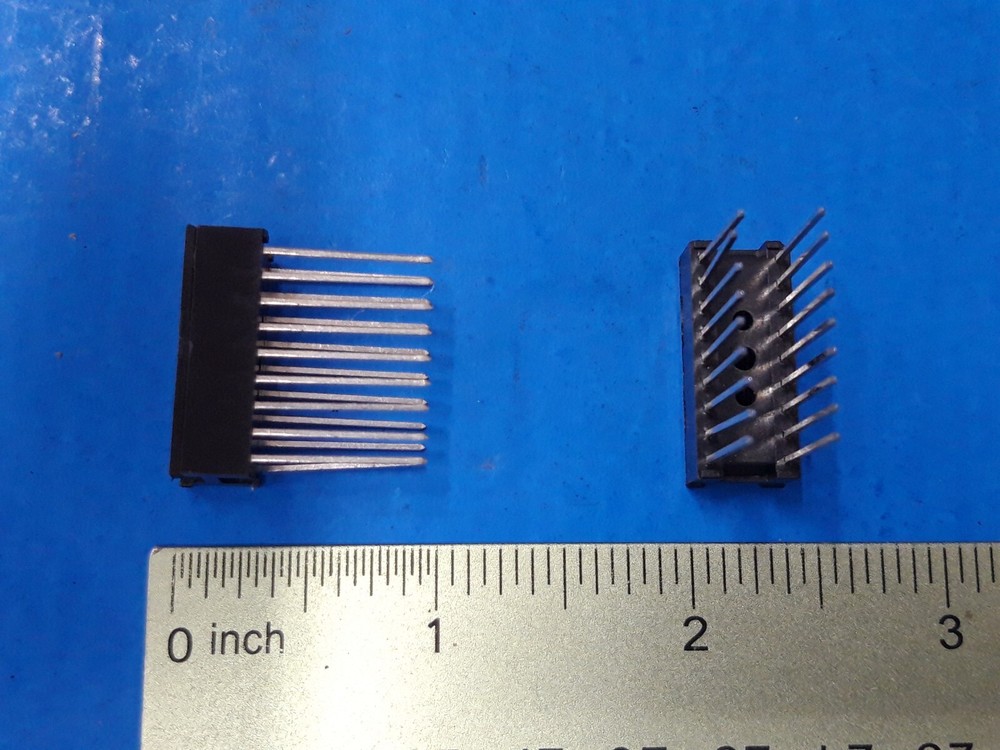 (2 Pcs) IC SOCKET , 41-753-BU , 18 PIN DIP SOCKET, WIRE WRAP , CA