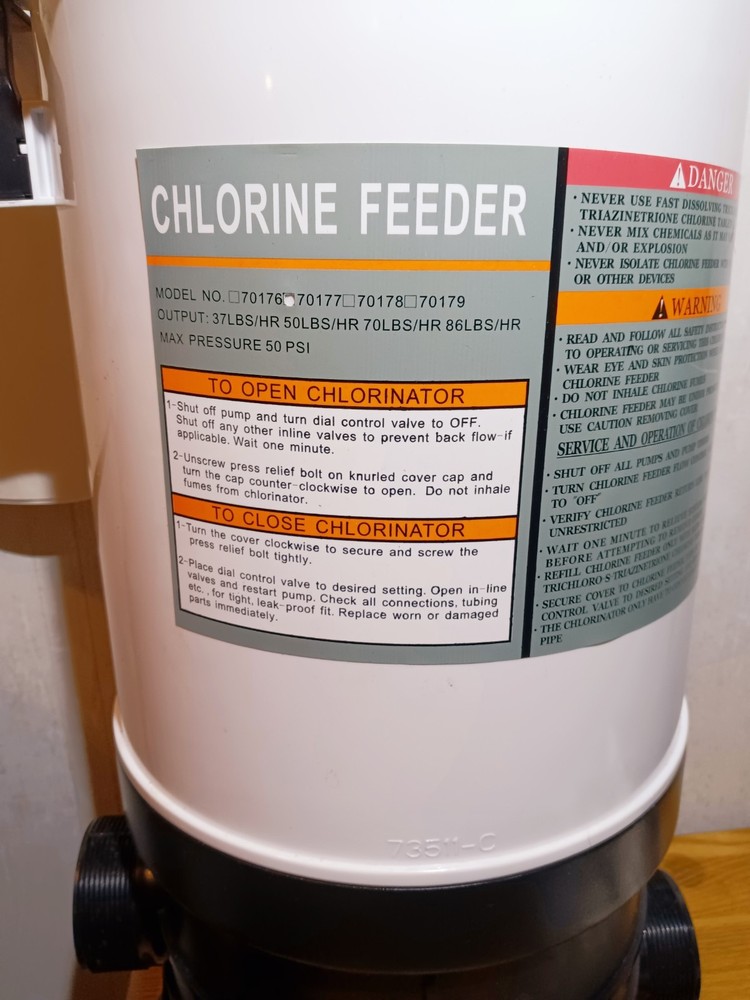 Automatic Off-Line Chlorinator Chemical Feeder 50lb Capacity