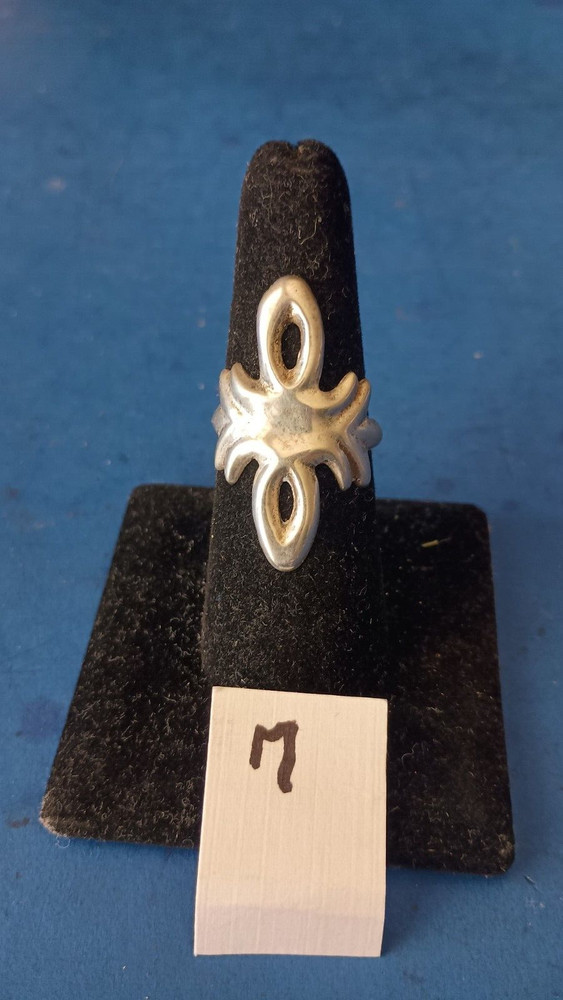 Vintage Native American Sterling Ring size 7