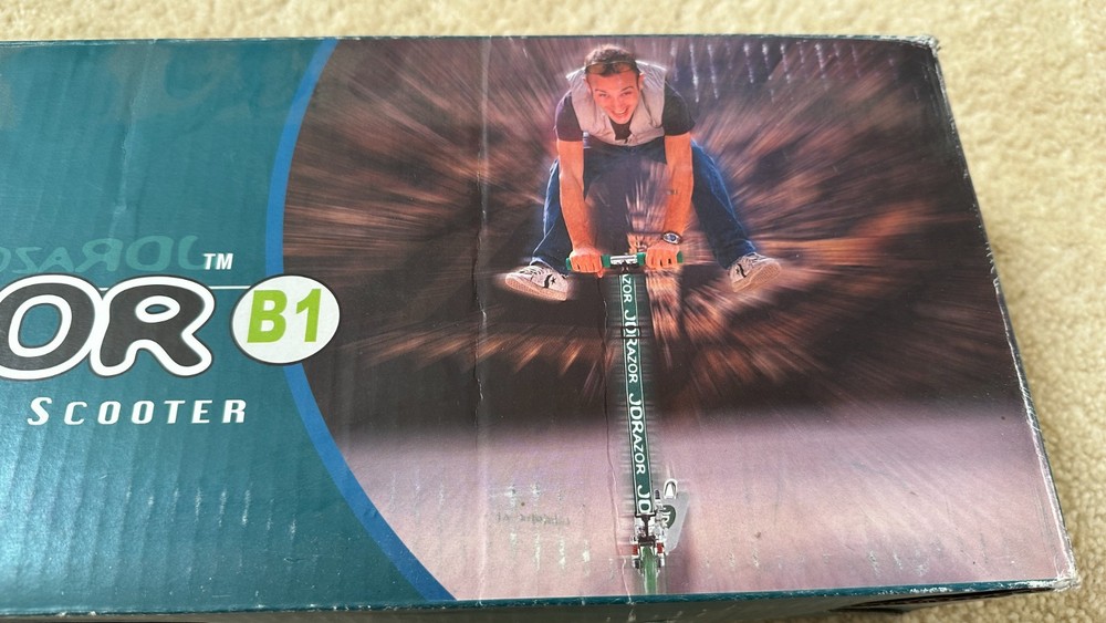 JDRazor Kick Scooter Silver Original Box