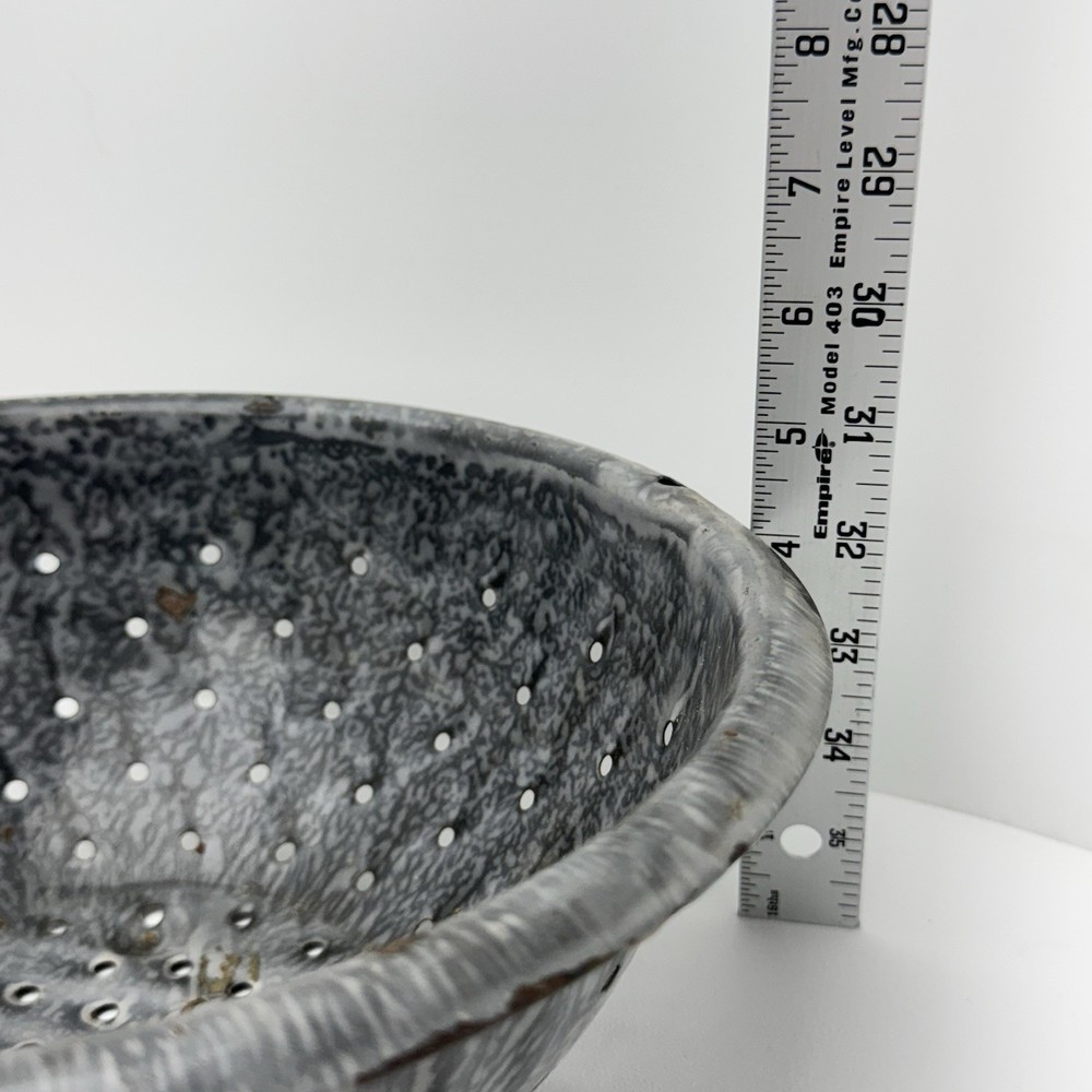 Vintage GRANITEWARE Enamelware COLANDER STRAINER Gray