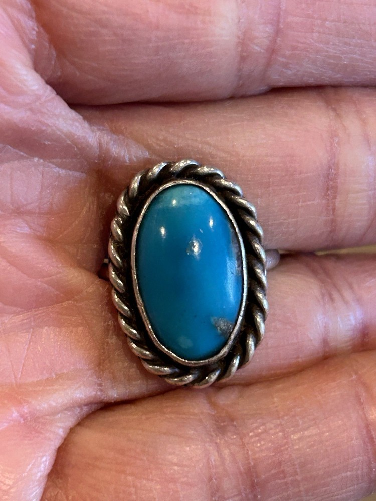 Vintage sterling silver Fetty turquoise ring