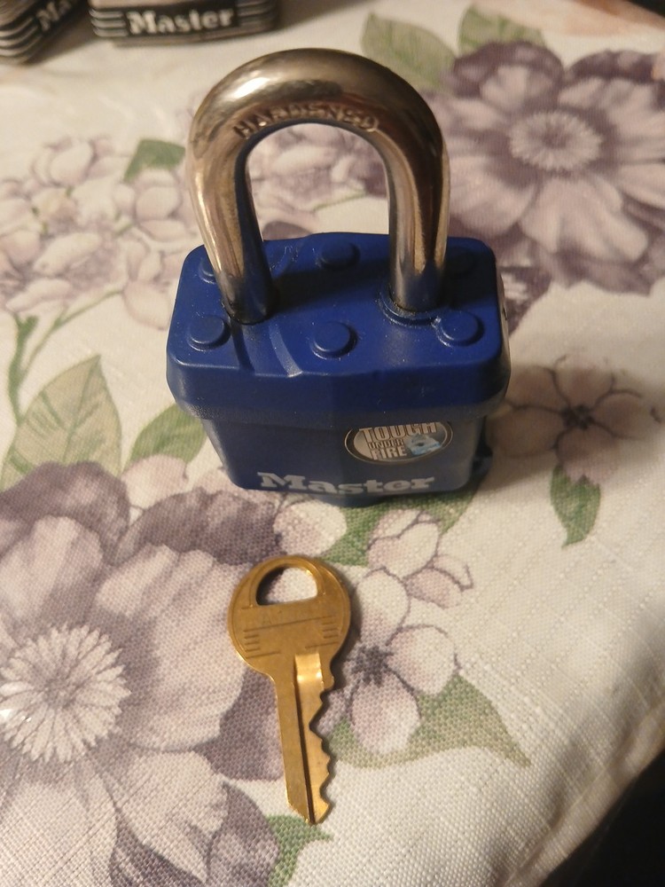 Master Lock Tough Under Fire / Rubber Case
