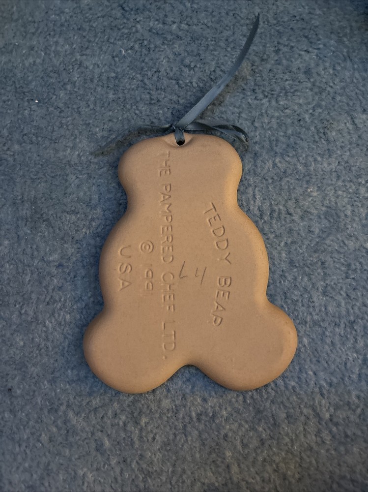 The Pampered Chef Clay Cookie Mold Teddy Bear 1991