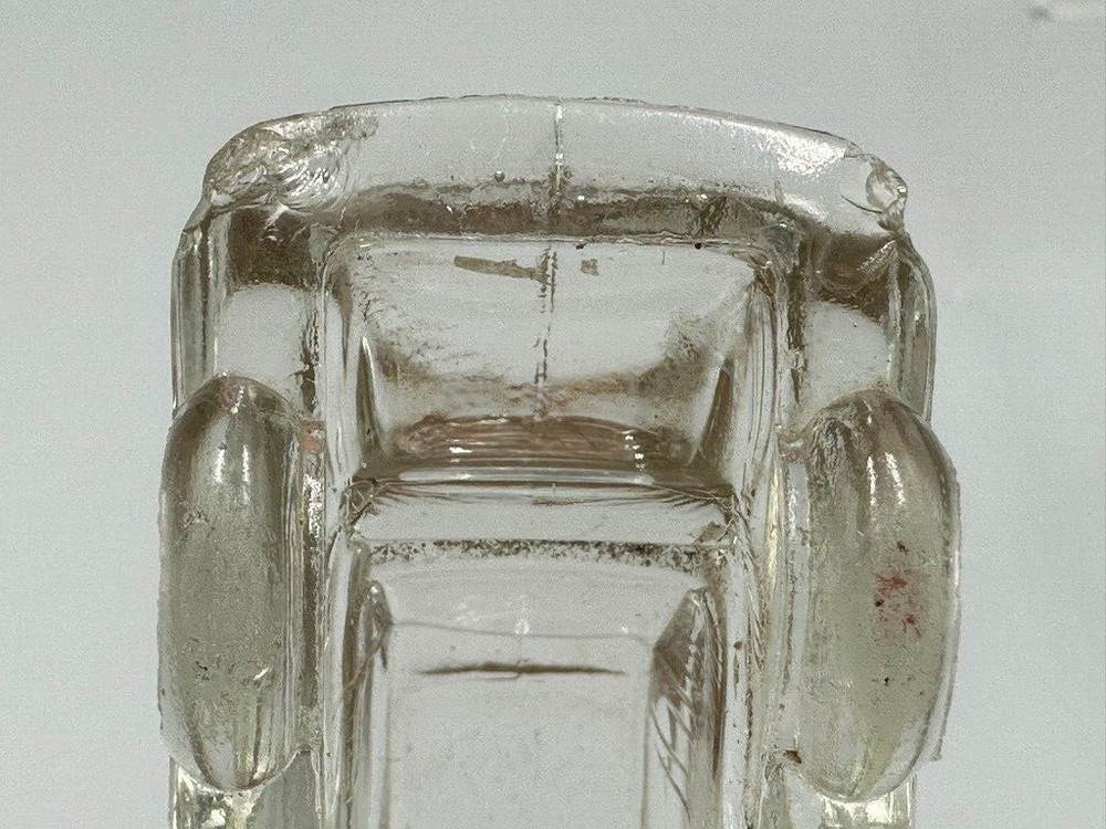 c 1945 AUTOMOBILE Mini STREAMLINED AUTO Car Glass CANDY CONTAINER Vintage E&A 33