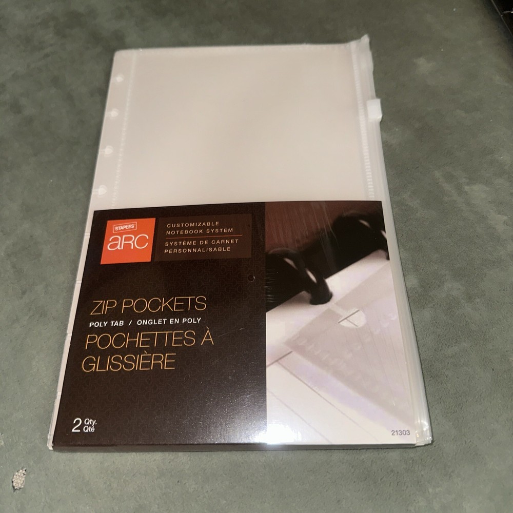Staples Arc ZIP POCKETS  5.5"x8.5". New In Packaging. Clear Pockets Discbound.