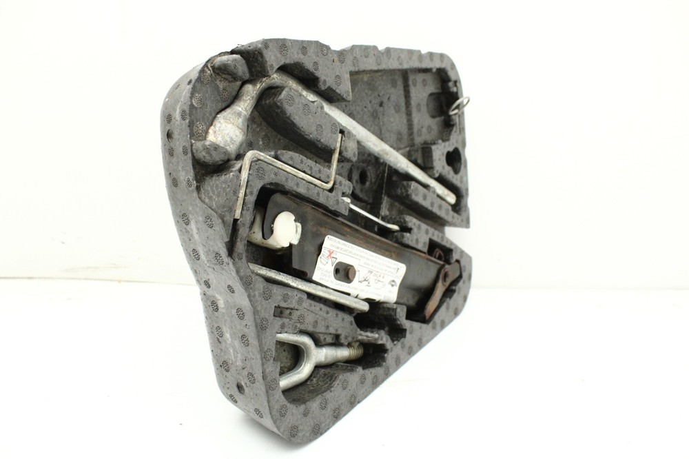 2007 - 2015 MINI COOPER TOOL COMPARTMENT W/ FLOOR JACK PULLER TOW HOOK B1090