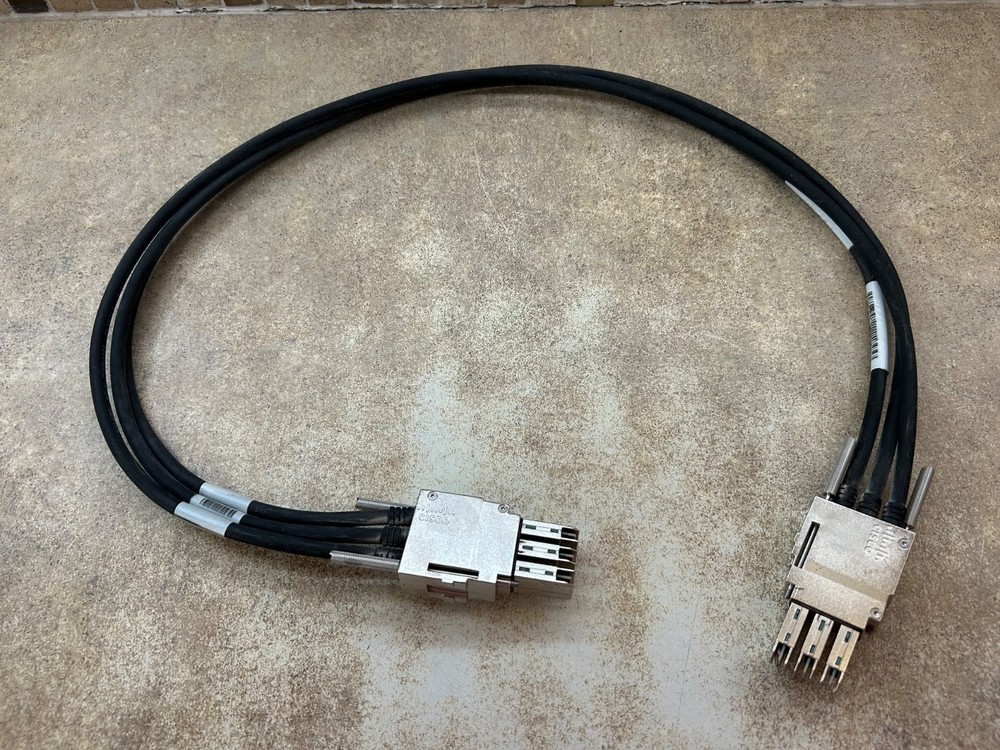 Cisco 9300 Series STACK-T1-1M V01 Stackwise Stacking Cable 1M 800-40404-01
