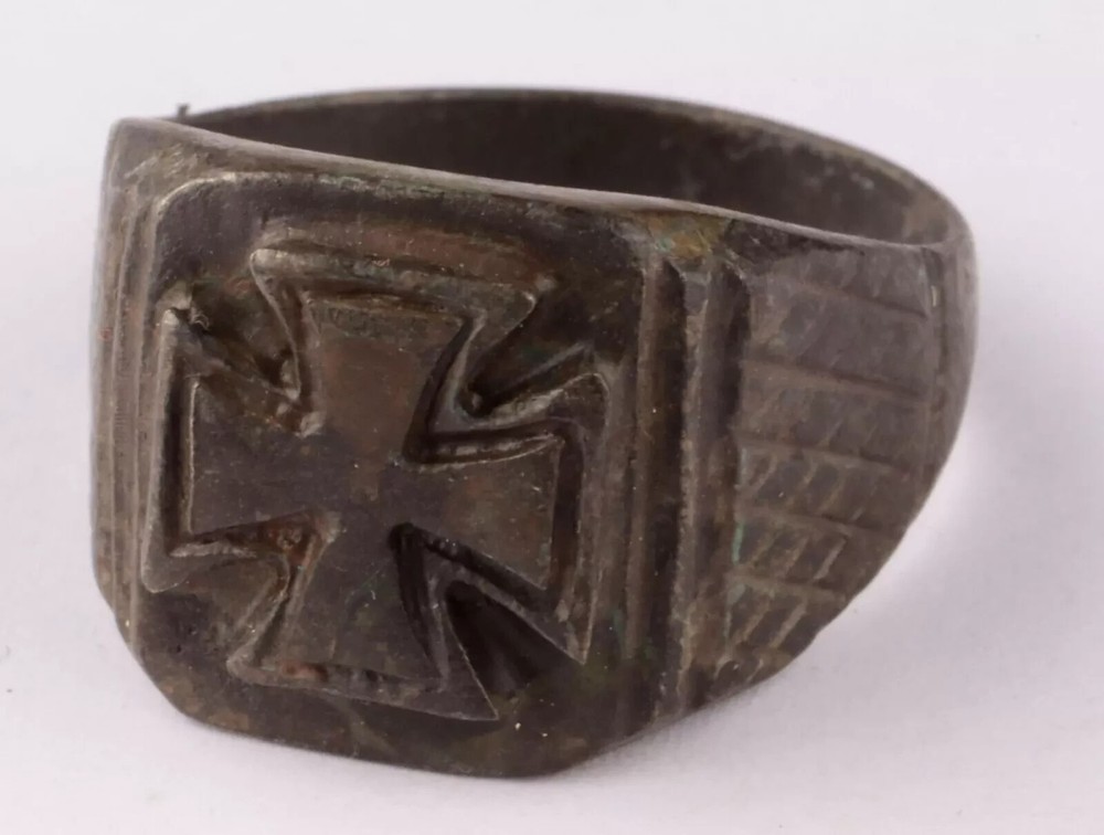 WW 2 GERMAN IRON CROSS RING