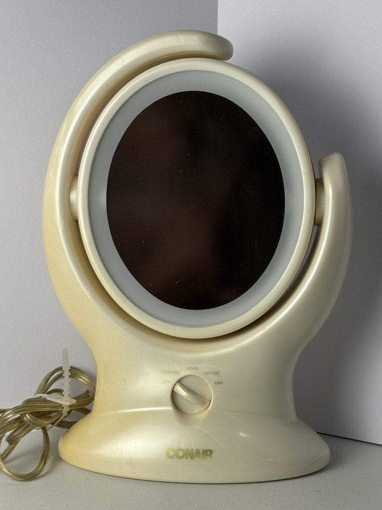 CONAIR Lighted Dual-Sided Vanity Mirror Model BE36 with 4 Light Settings